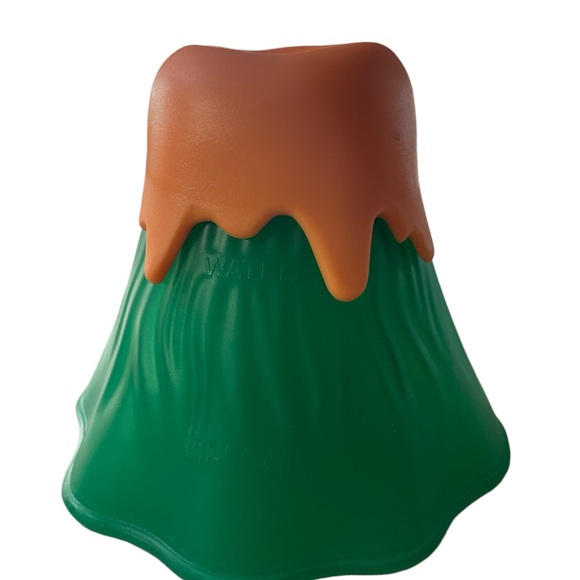 Eruption Disruption Volcano - Picture 4 of 4